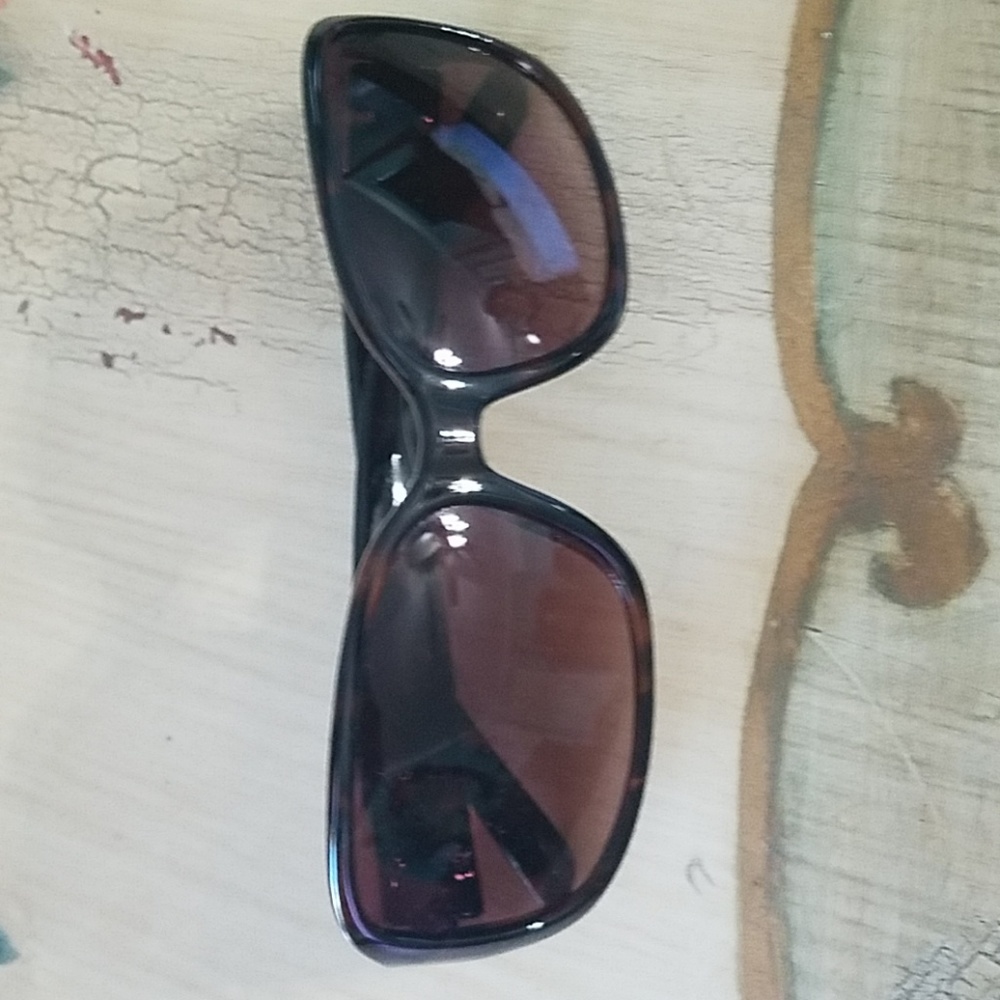 Liz Claiborne sunglasses turtle and gold